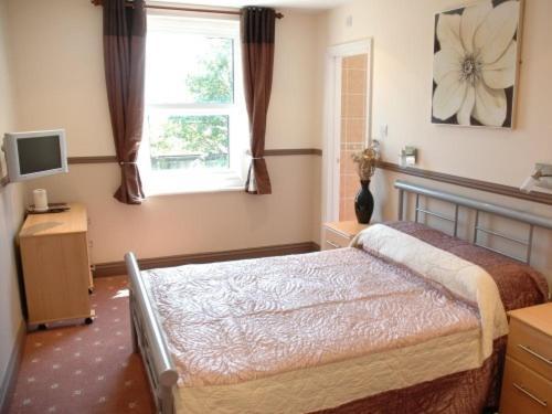 Double Room Private Bathroom